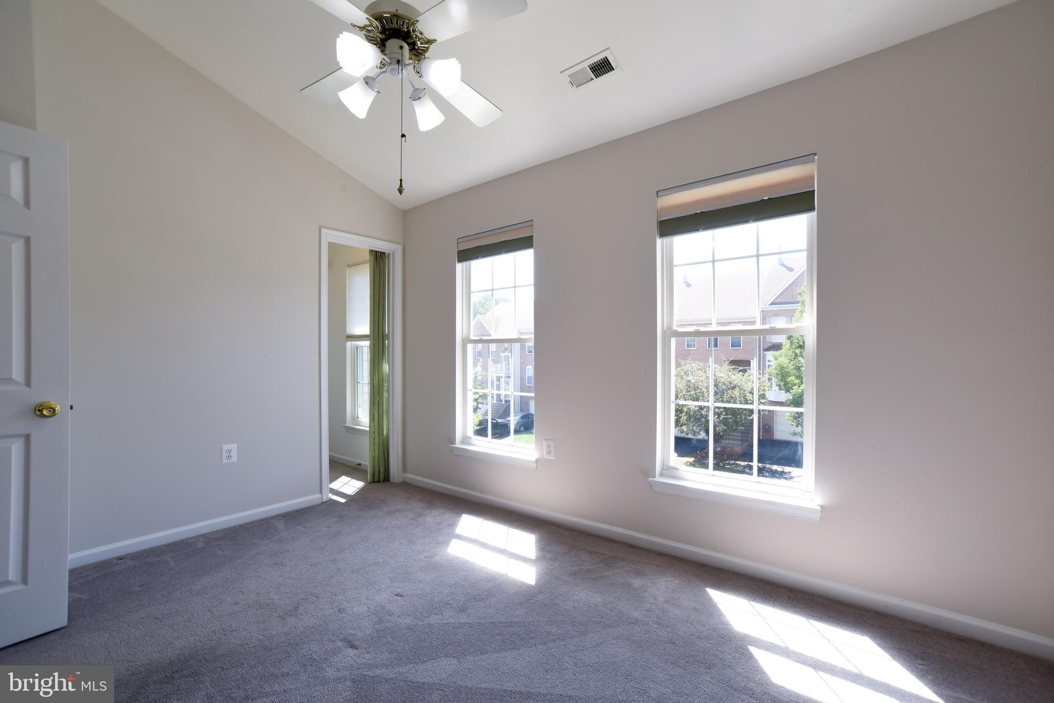 POTOMAC HUNT - Residential