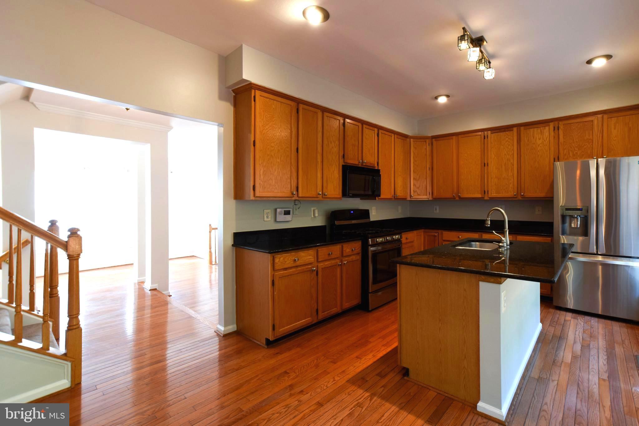 POTOMAC HUNT - Residential