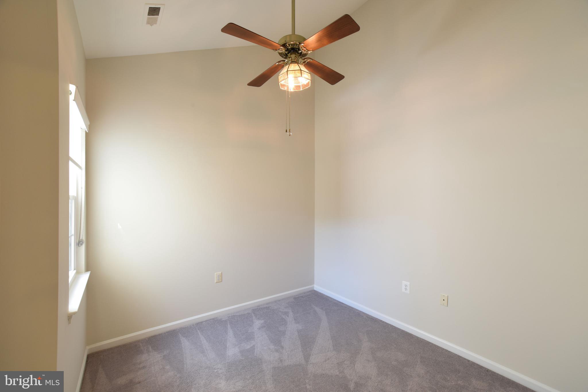 POTOMAC HUNT - Residential