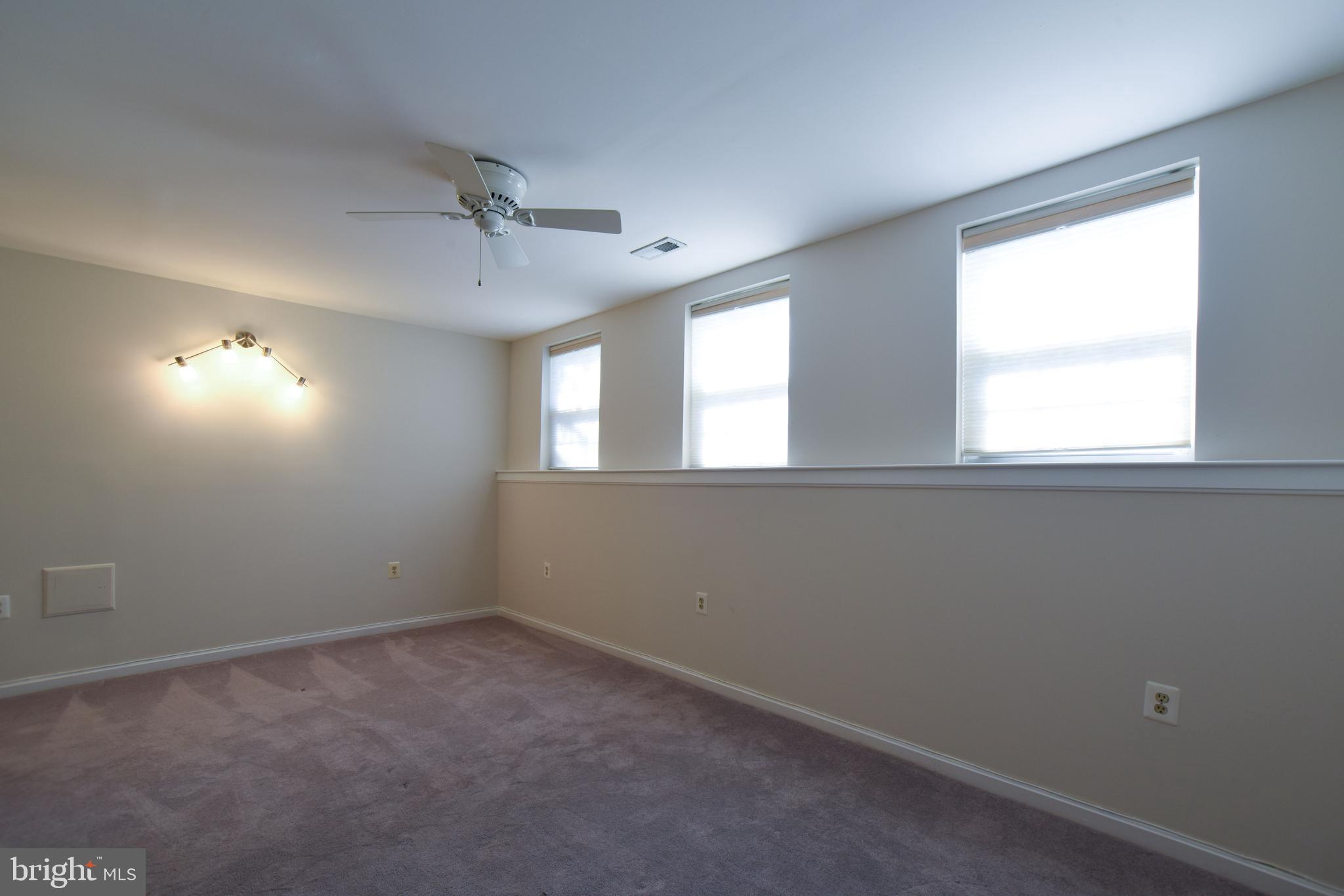 POTOMAC HUNT - Residential