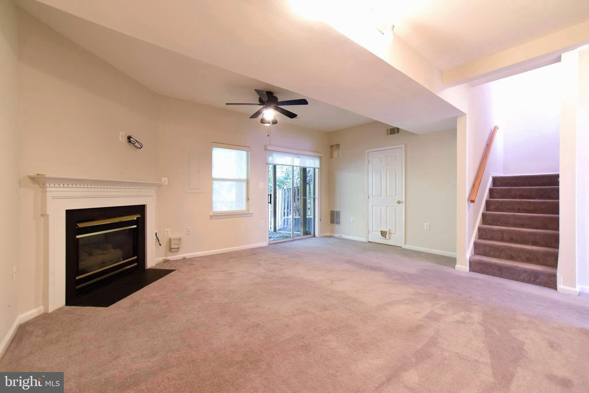 POTOMAC HUNT - Residential