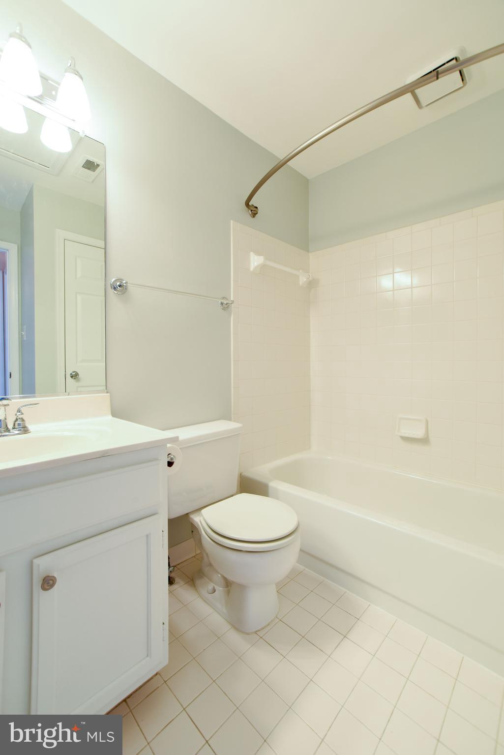 POTOMAC HUNT - Residential