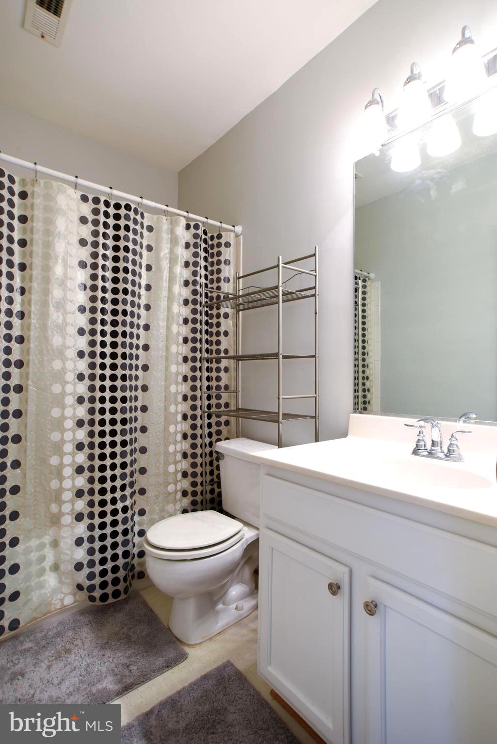 POTOMAC HUNT - Residential