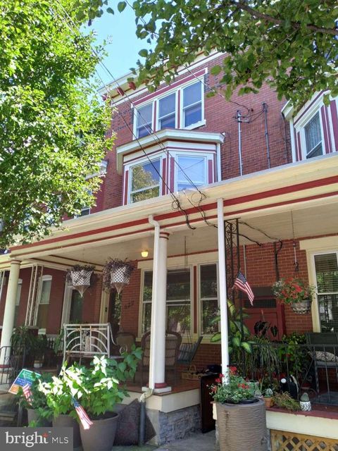 Photo of 622 W WALNUT ST, LANCASTER, PA 17603 (MLS # PALA2039952)