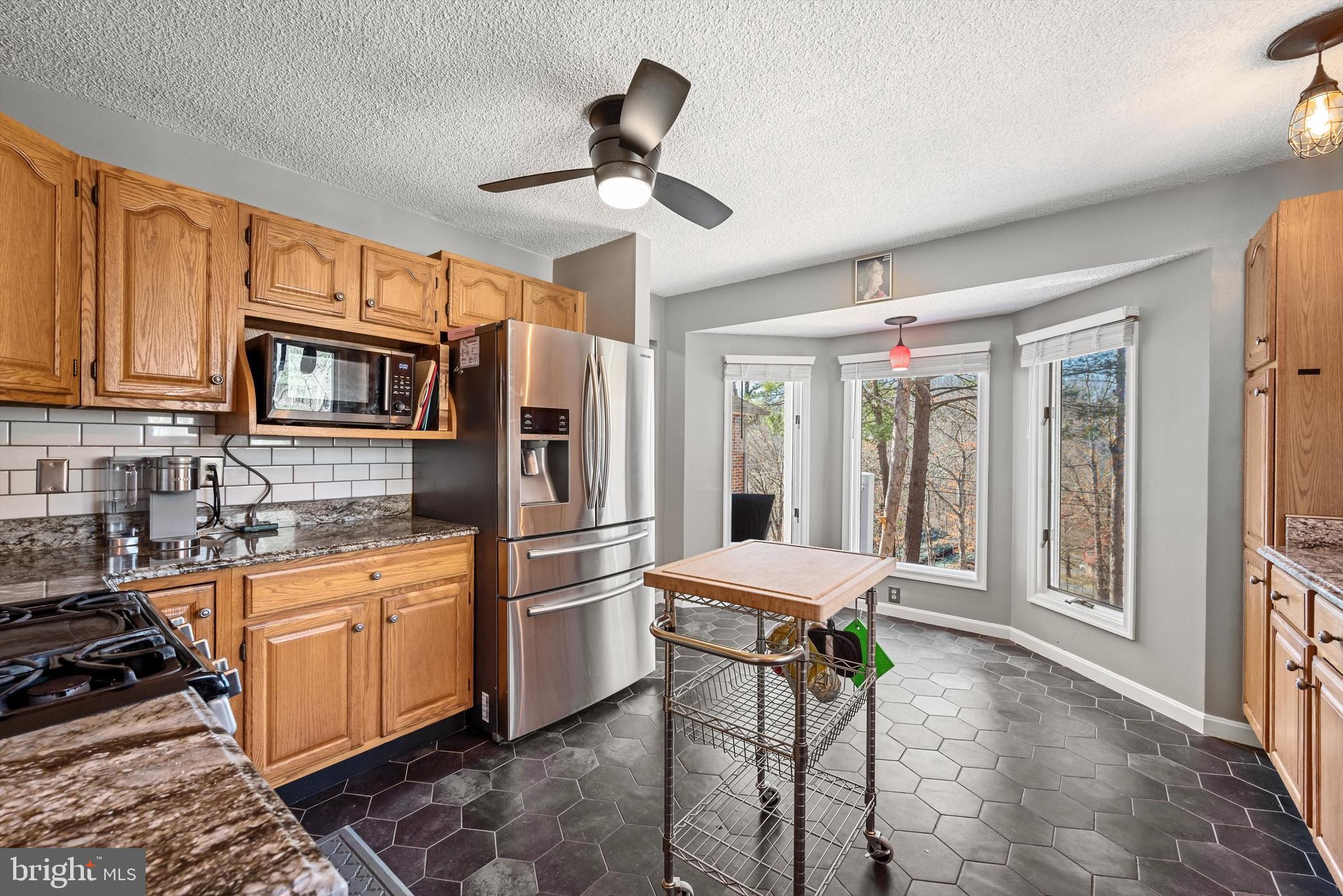 LAKE HOLIDAY ESTATES - Residential