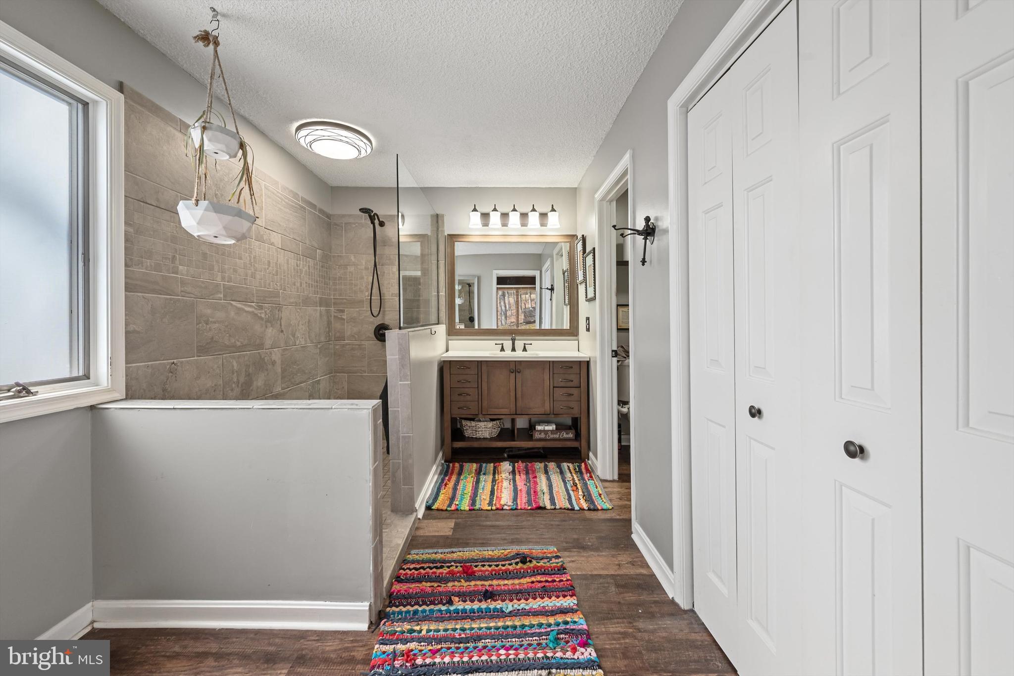 LAKE HOLIDAY ESTATES - Residential