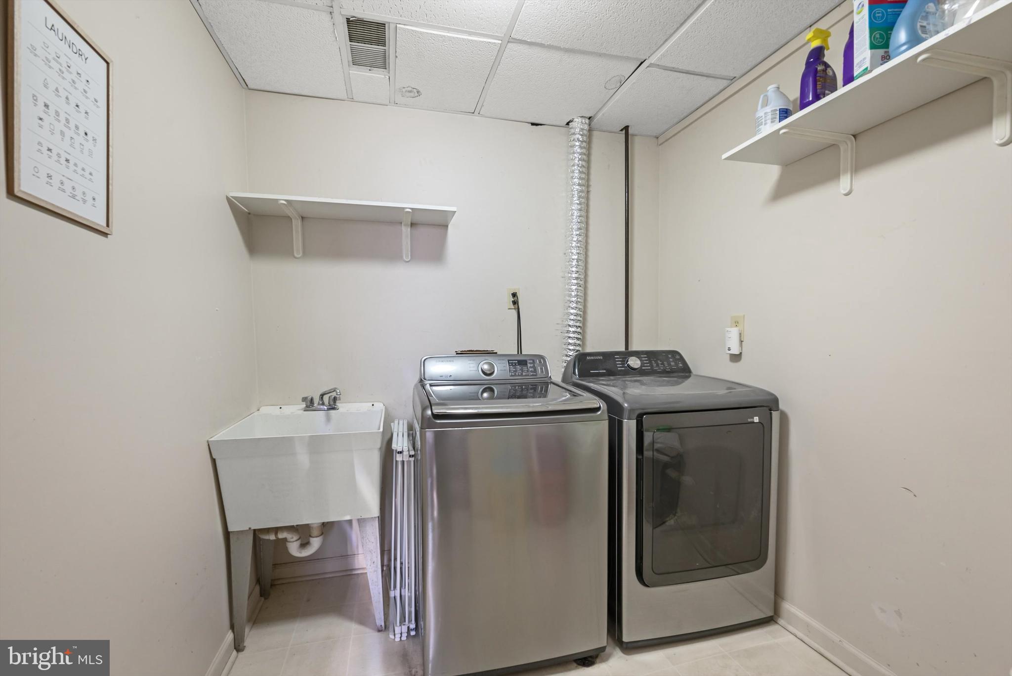 LAKE HOLIDAY ESTATES - Residential