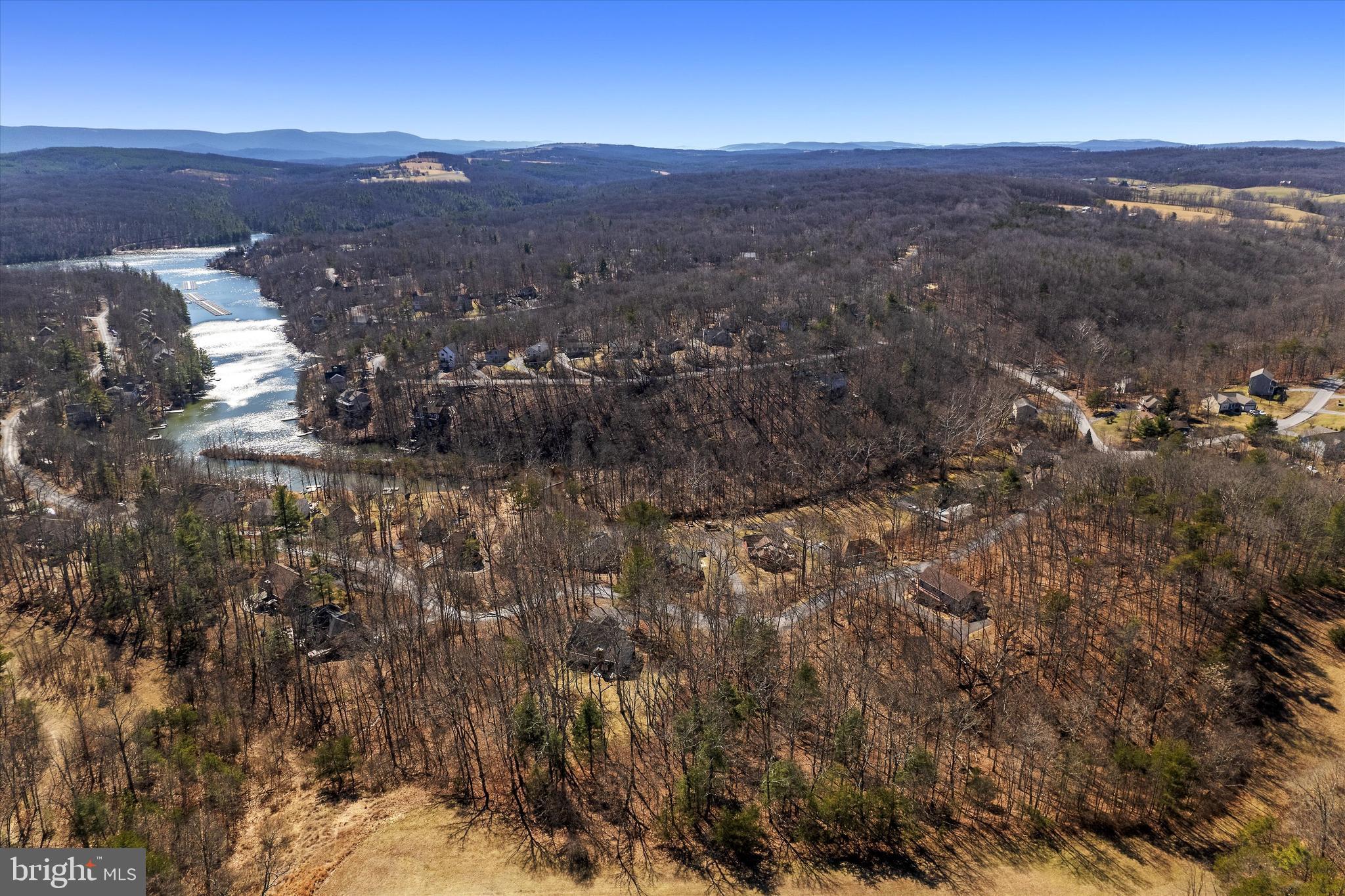 LAKE HOLIDAY ESTATES - Residential