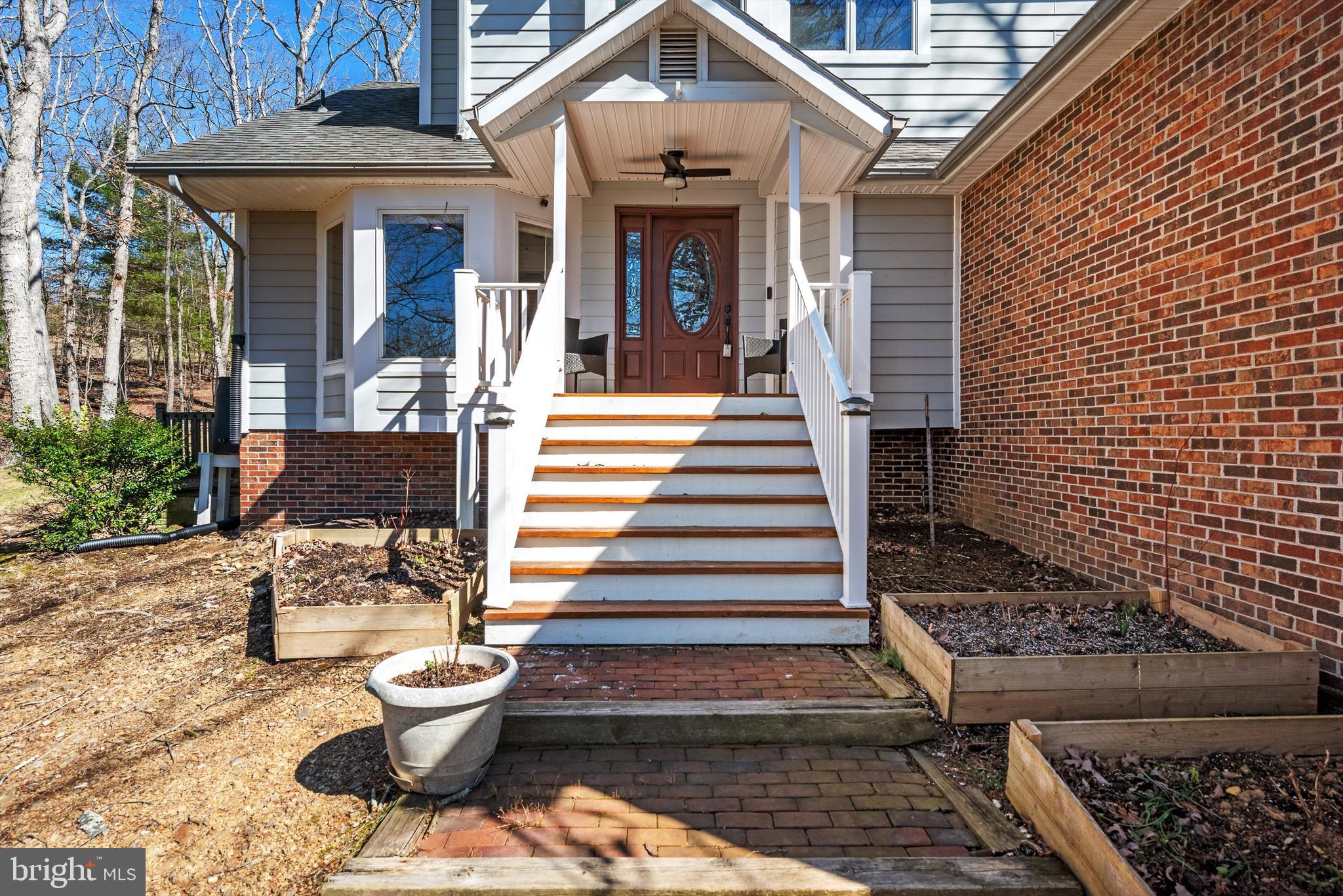 LAKE HOLIDAY ESTATES - Residential