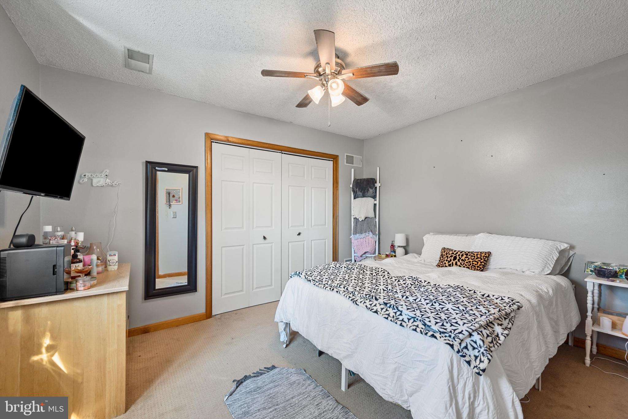 LAKE HOLIDAY ESTATES - Residential