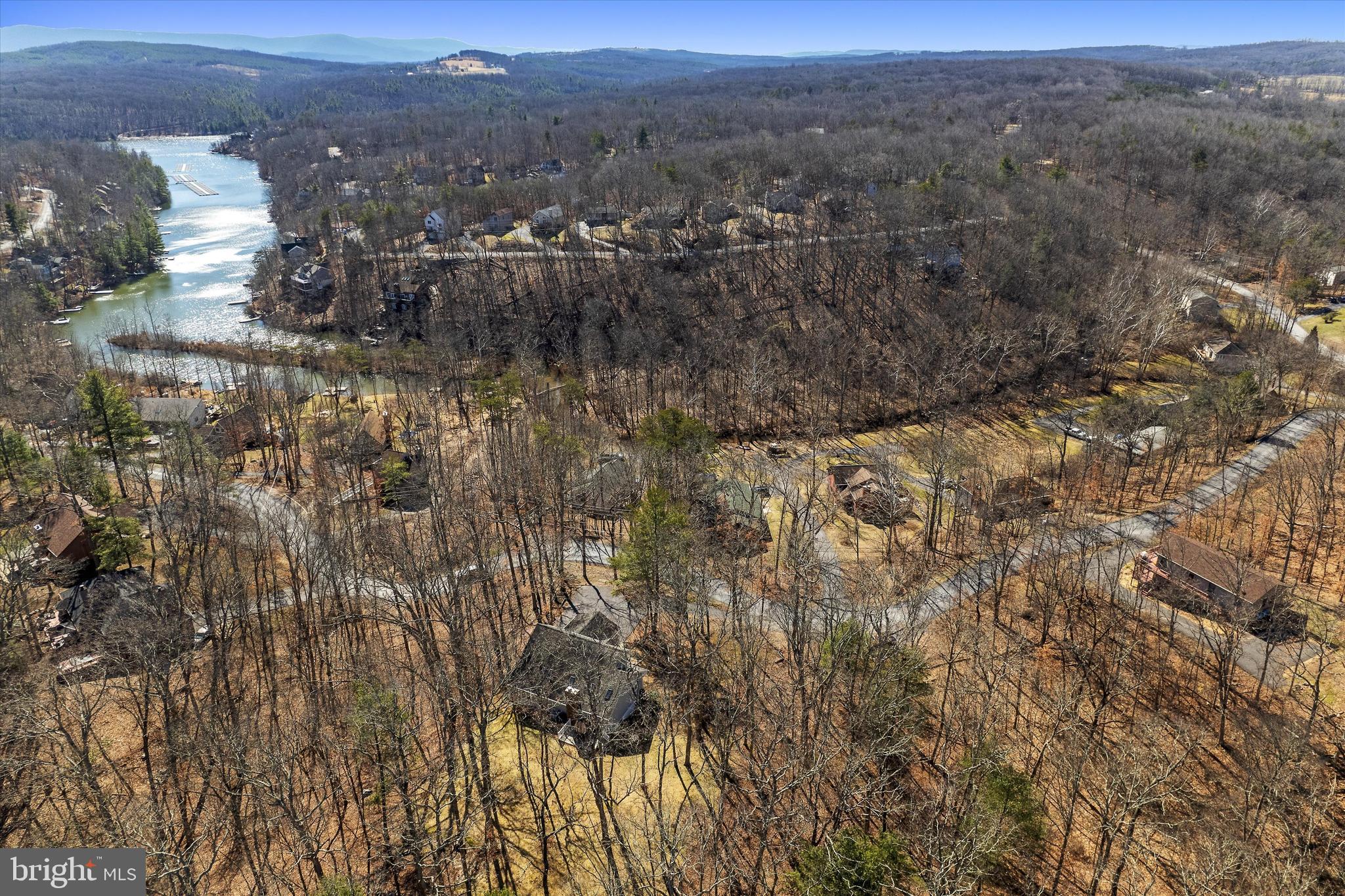 LAKE HOLIDAY ESTATES - Residential