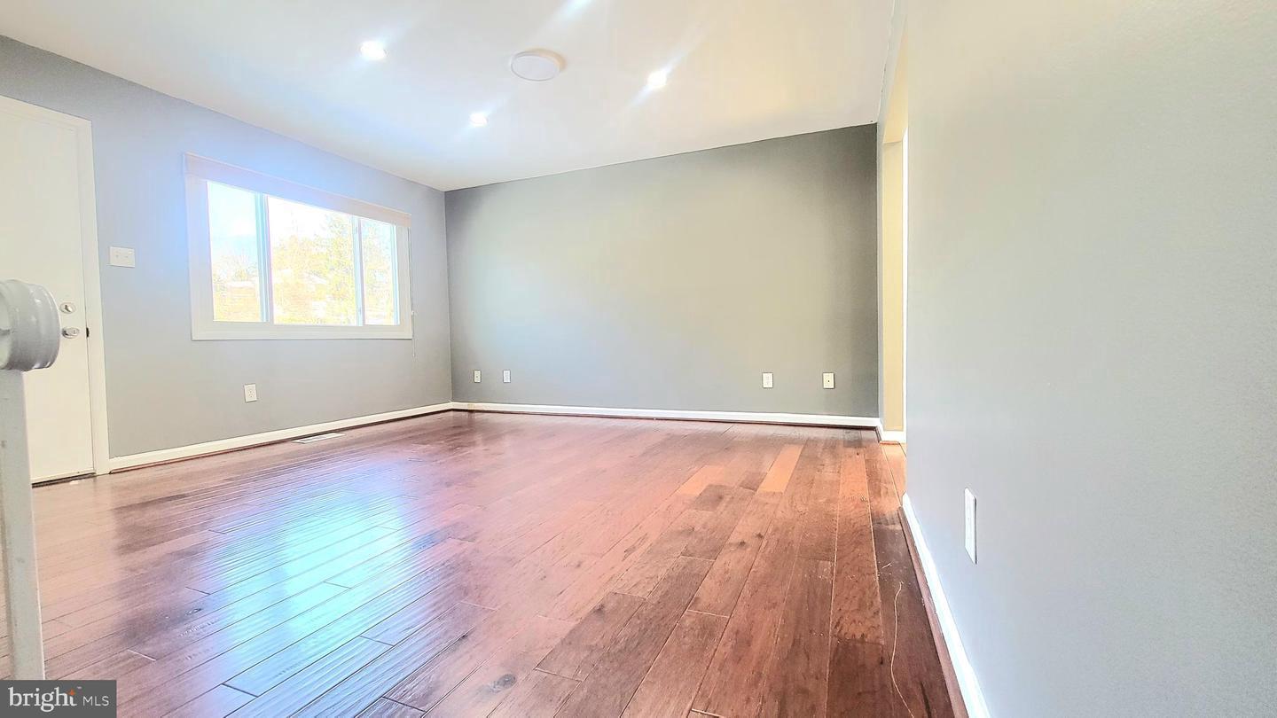 14707 BROOK DRIVE