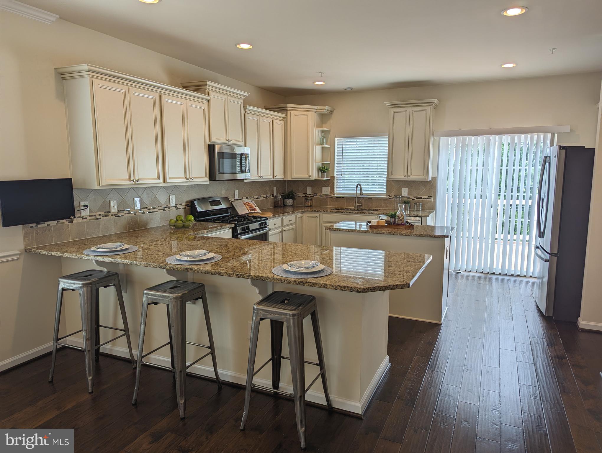 FIELDSTONE FARM - Residential