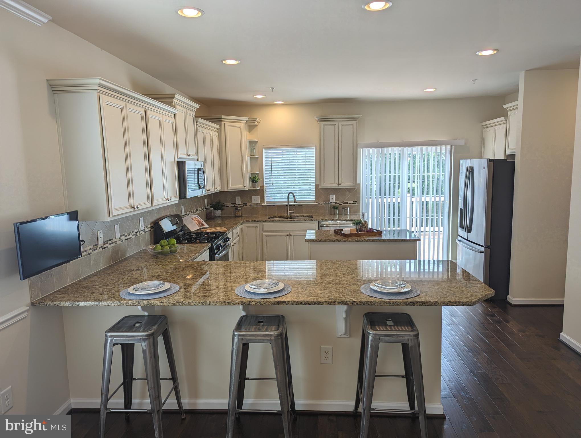 FIELDSTONE FARM - Residential