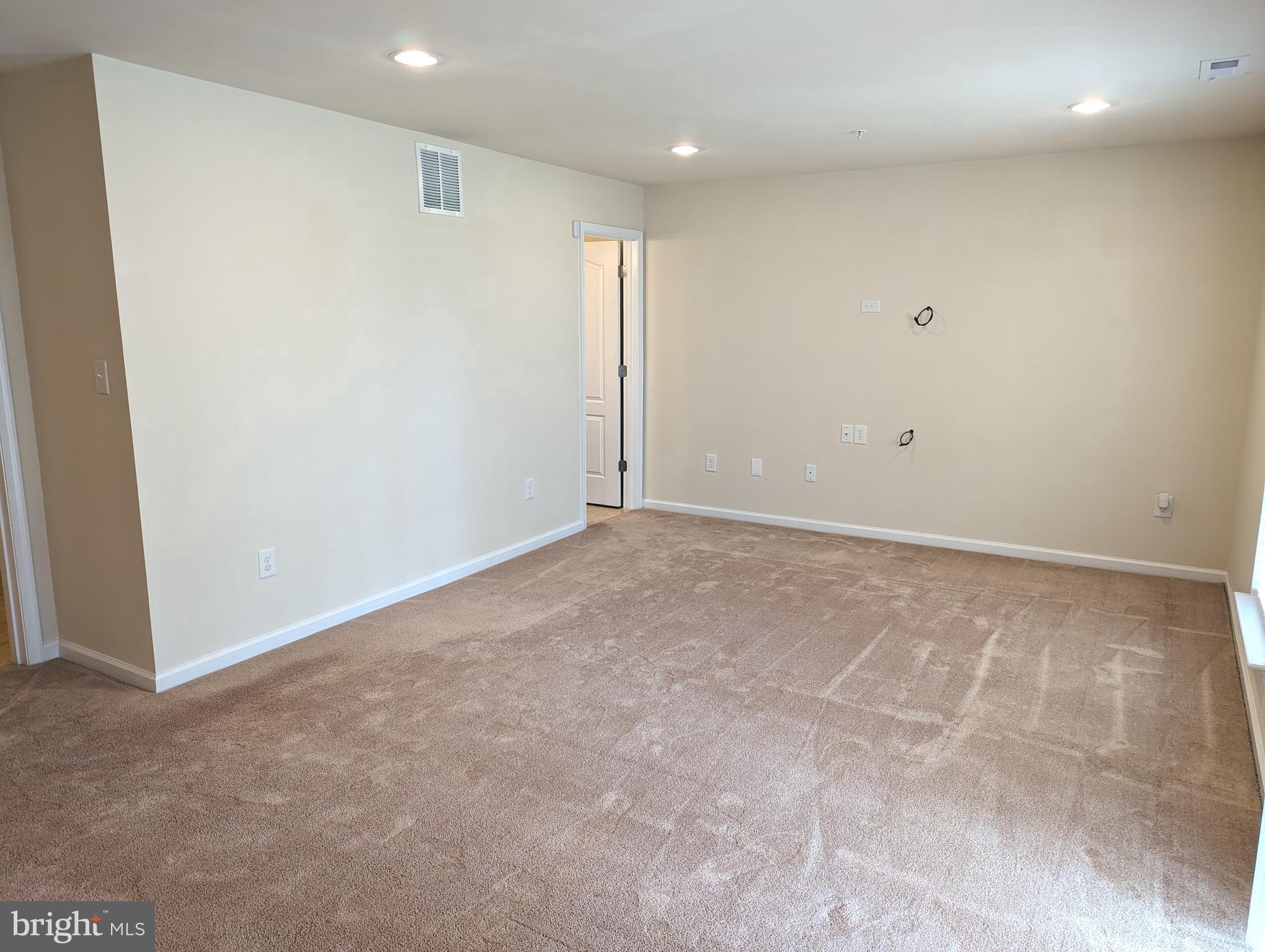 FIELDSTONE FARM - Residential