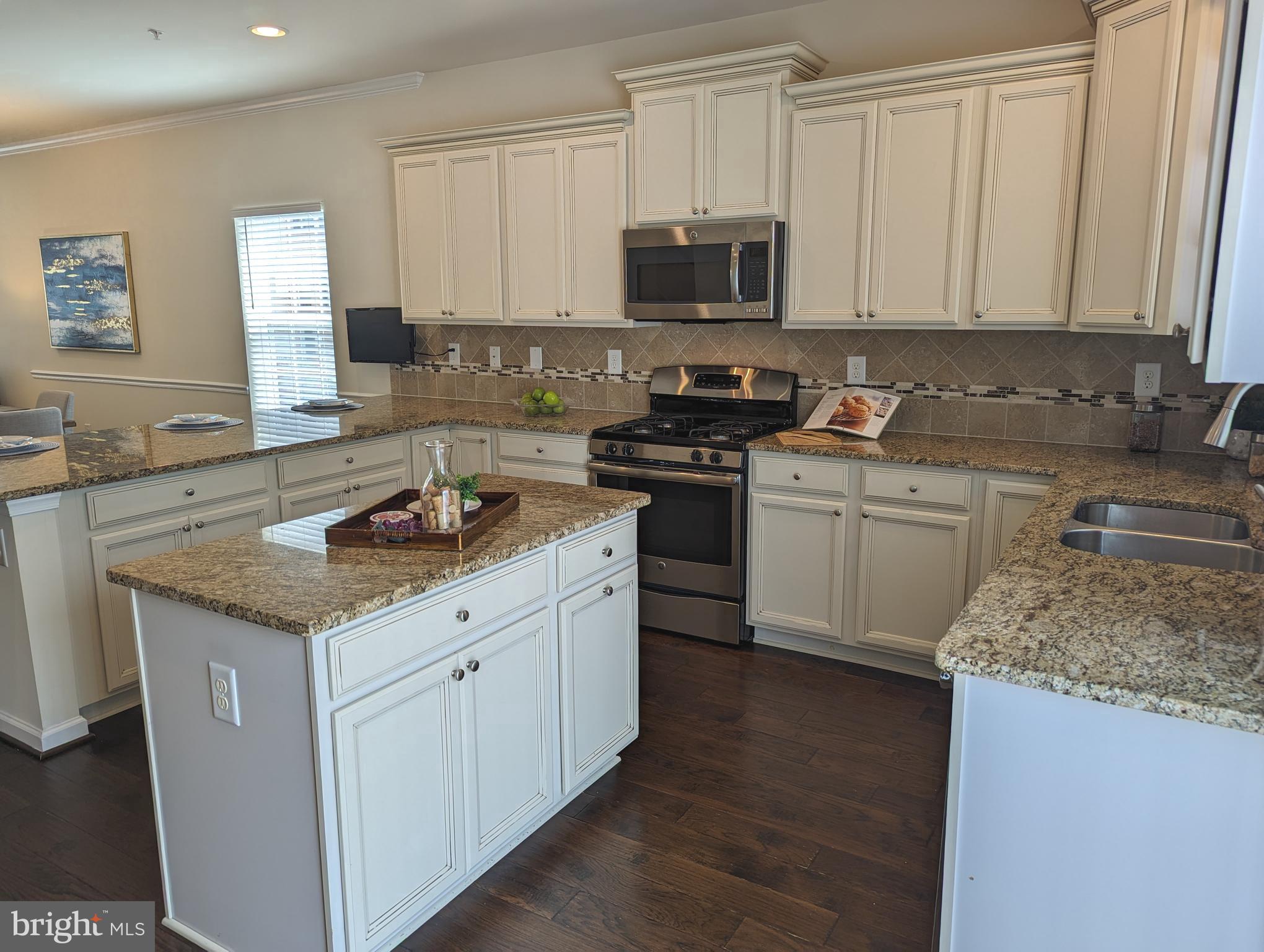 FIELDSTONE FARM - Residential