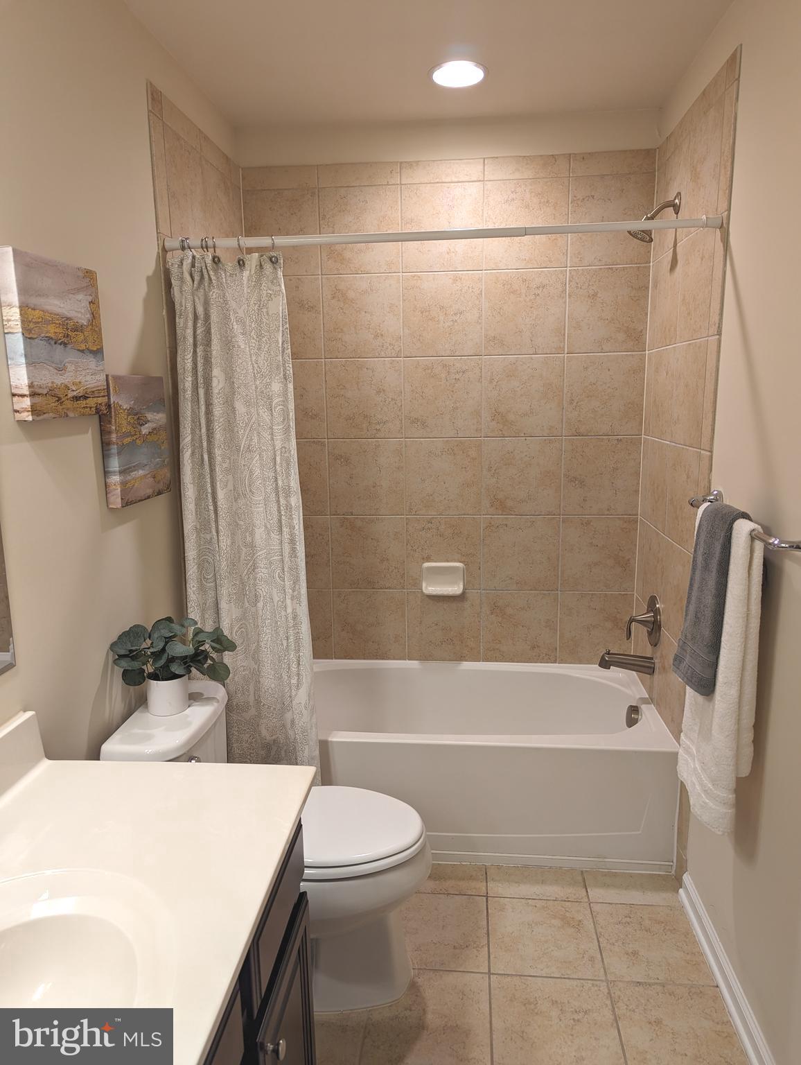 FIELDSTONE FARM - Residential