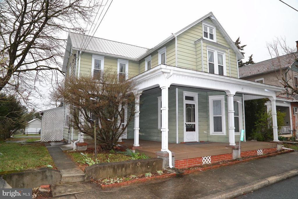 Photo of 28 S 10th Street, Akron, PA 17501 (MLS # PALA2048804)