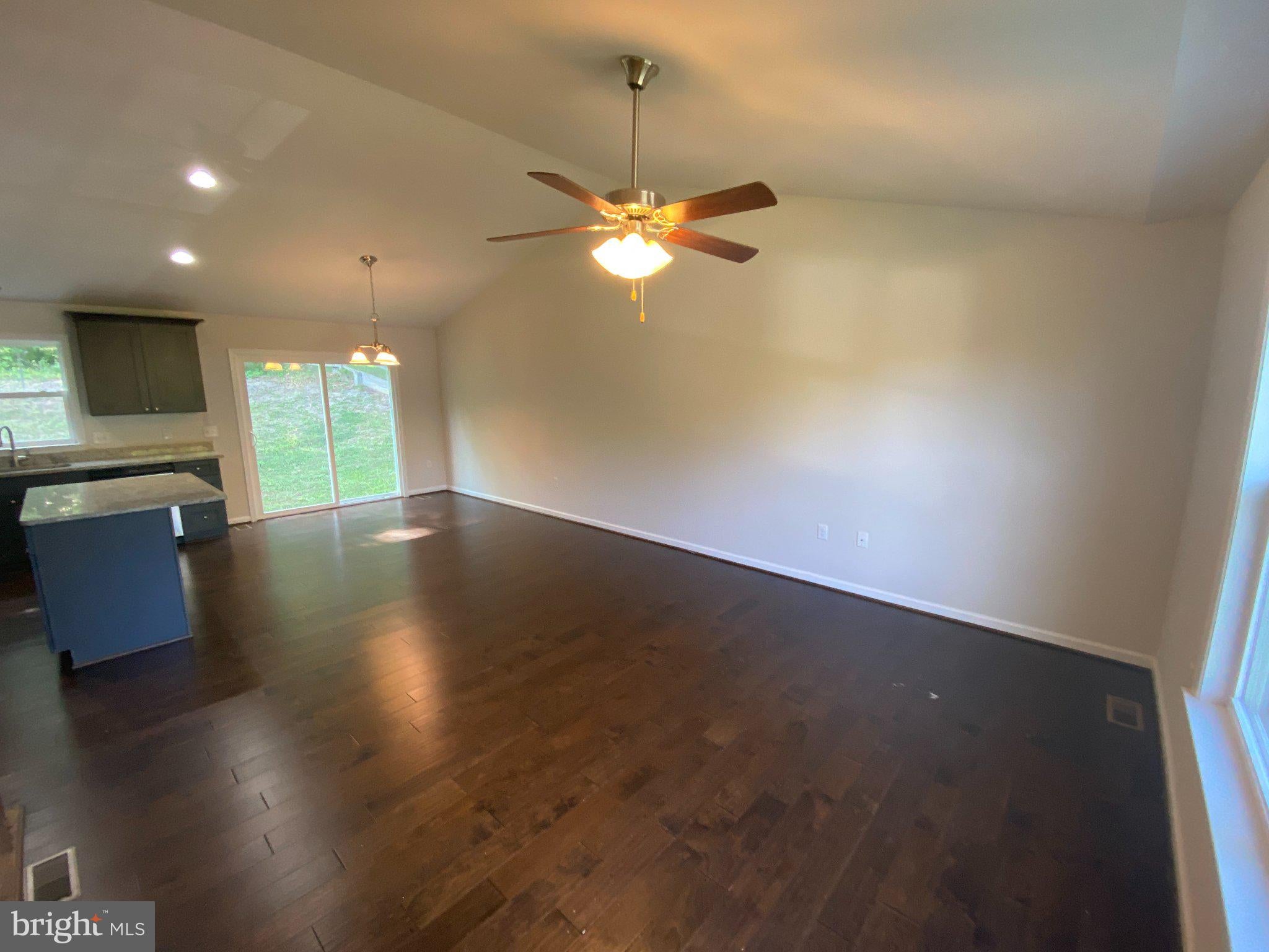 6 HOWARD CIRCLE