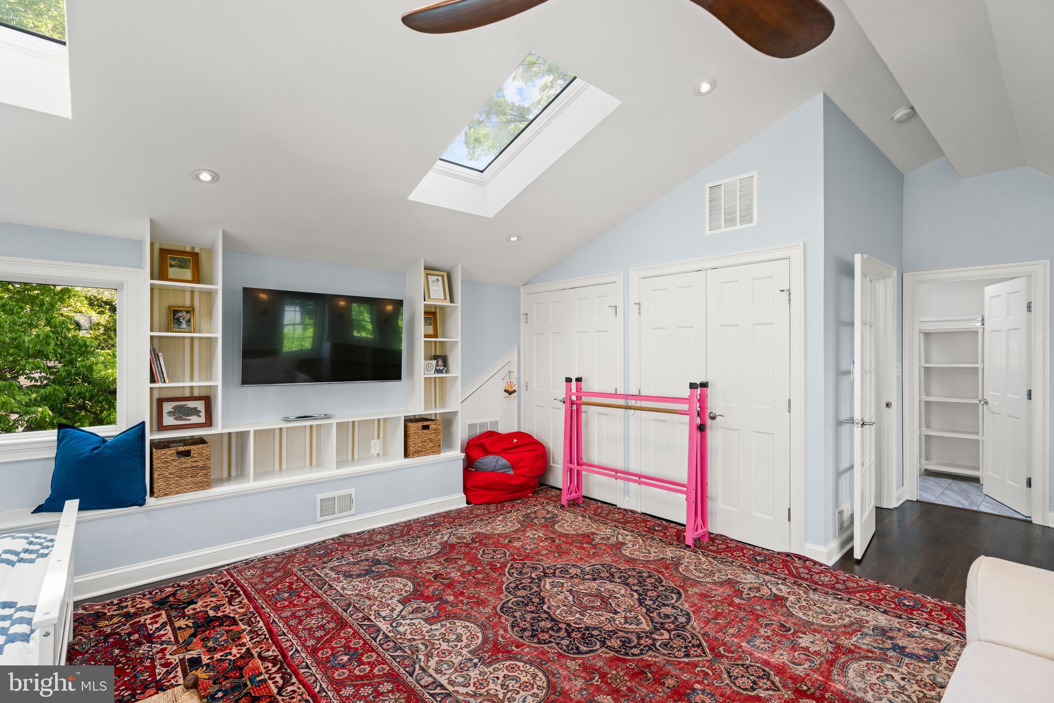 CHEVY CHASE - Residential