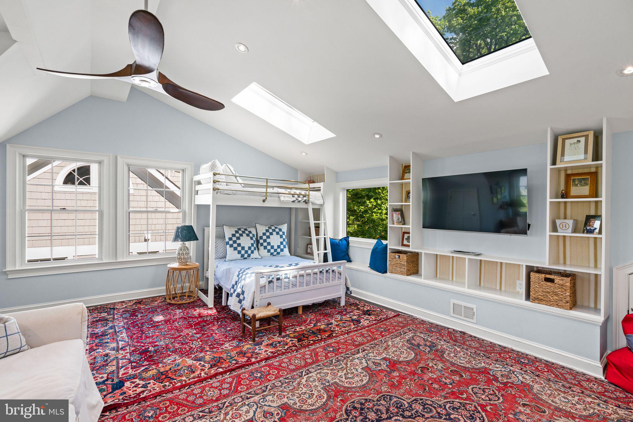 CHEVY CHASE - Residential