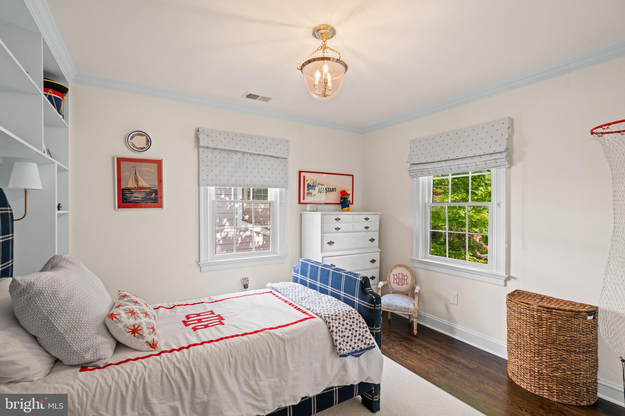 CHEVY CHASE - Residential