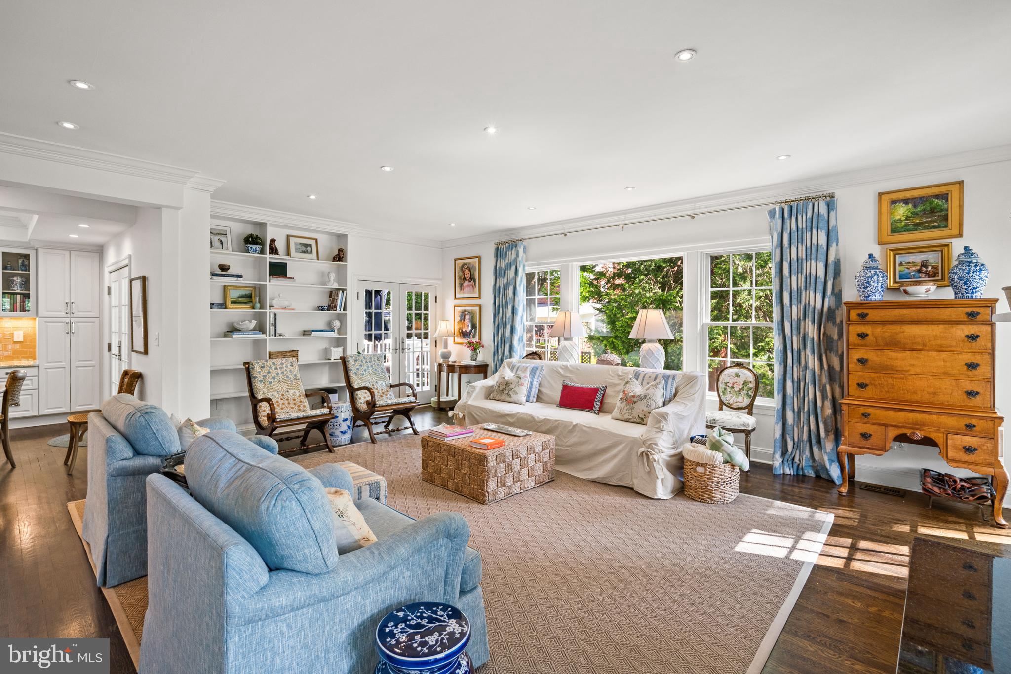 CHEVY CHASE - Residential