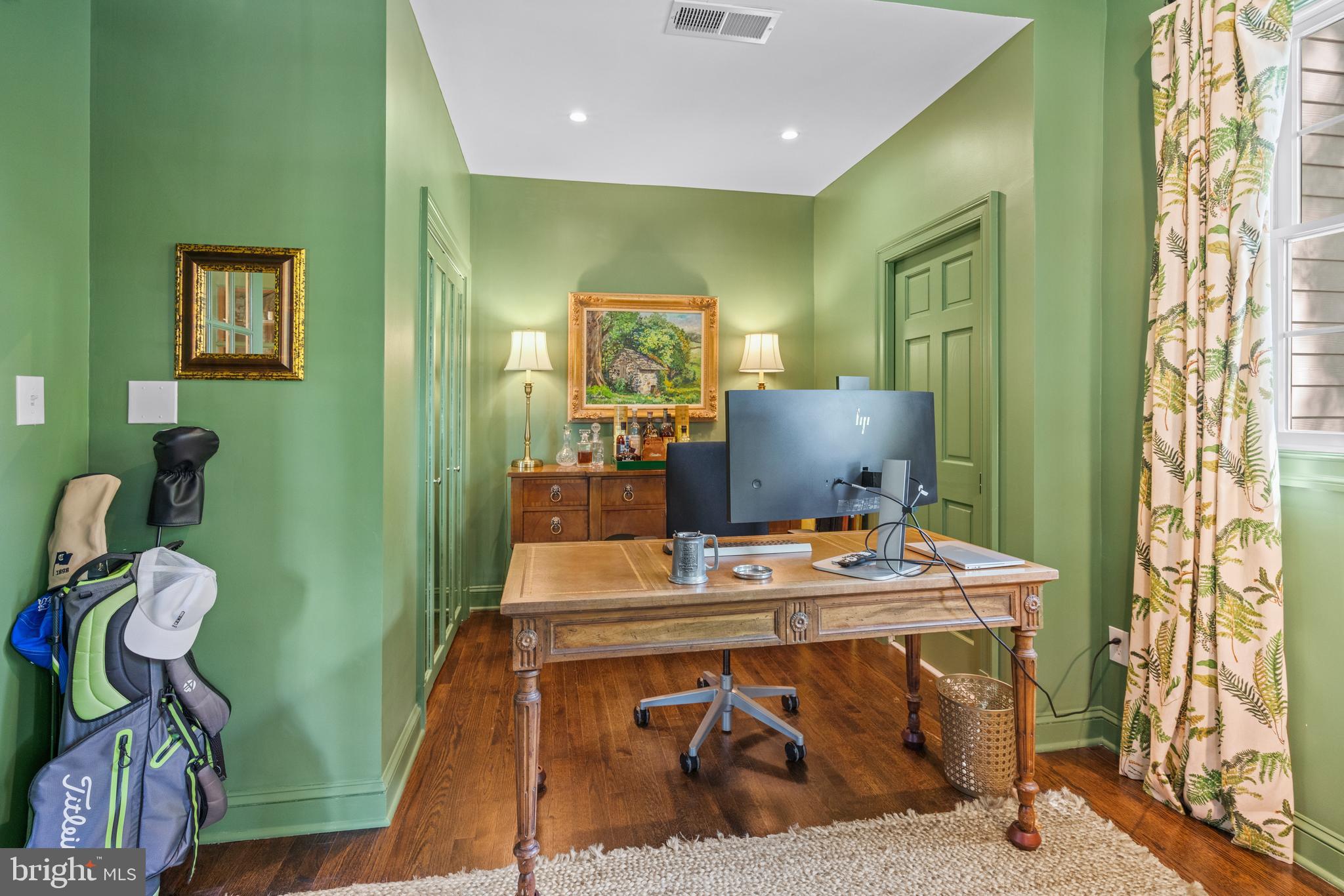 CHEVY CHASE - Residential