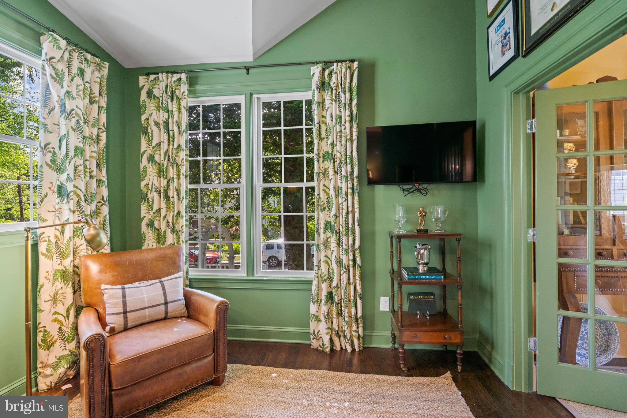 CHEVY CHASE - Residential