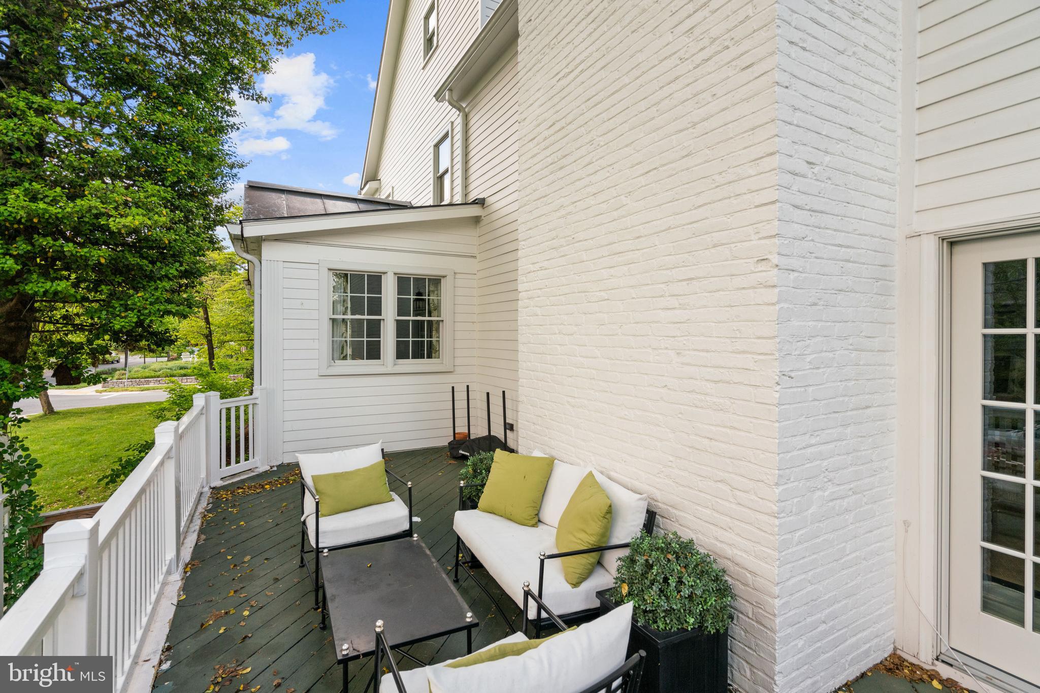 CHEVY CHASE - Residential