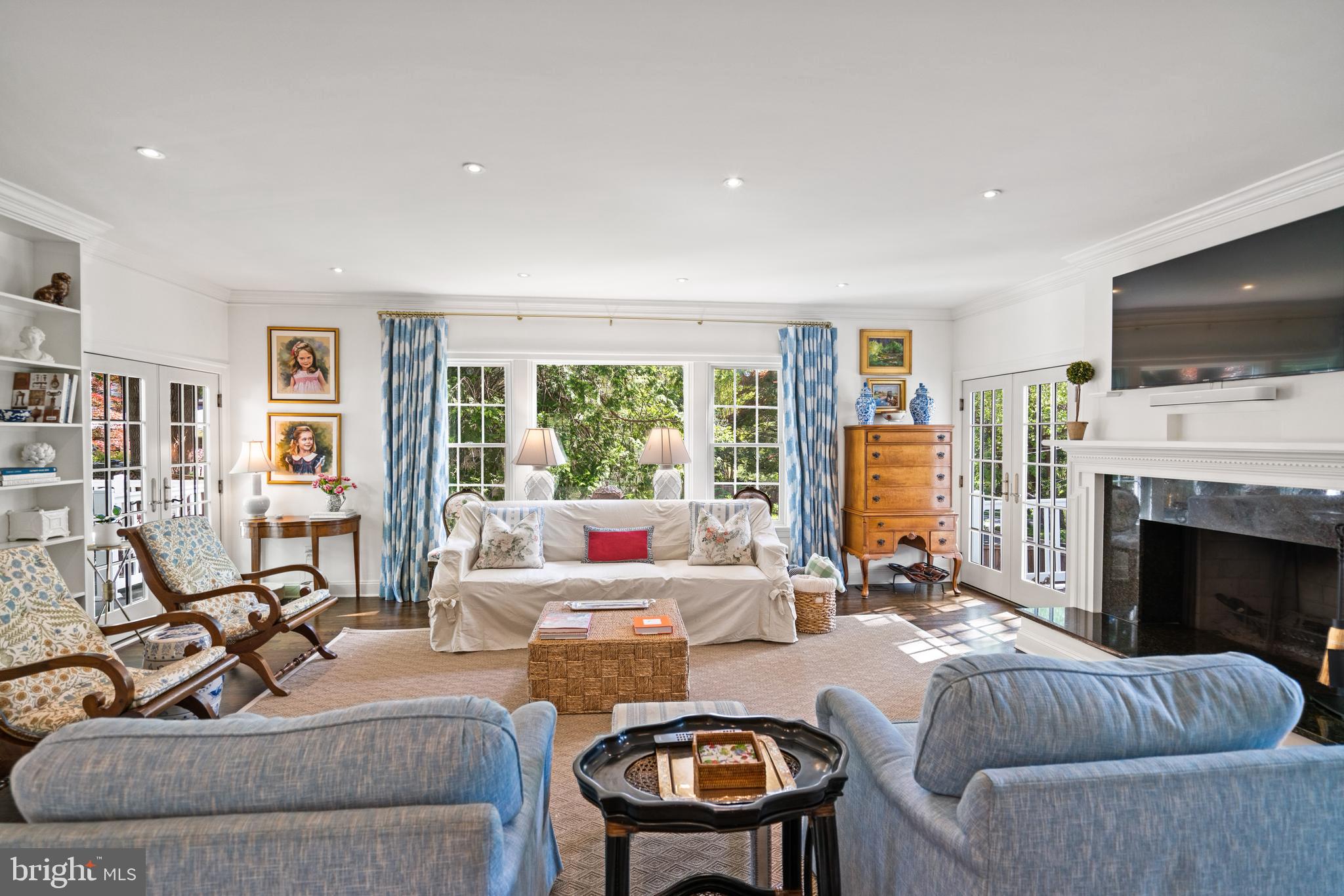 CHEVY CHASE - Residential