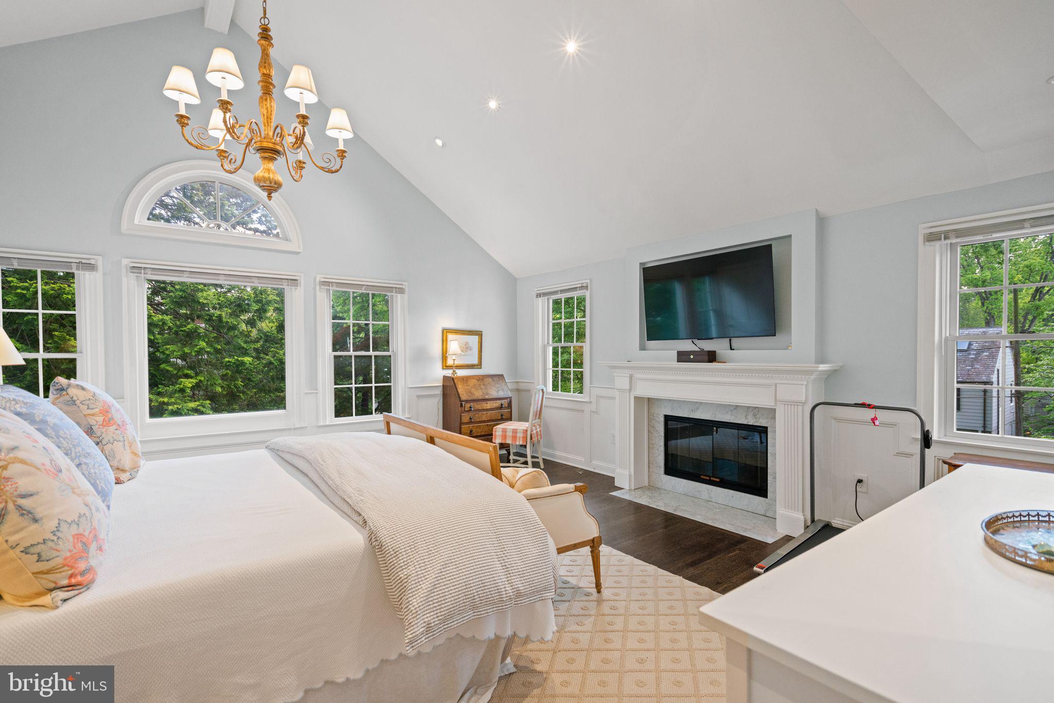 CHEVY CHASE - Residential
