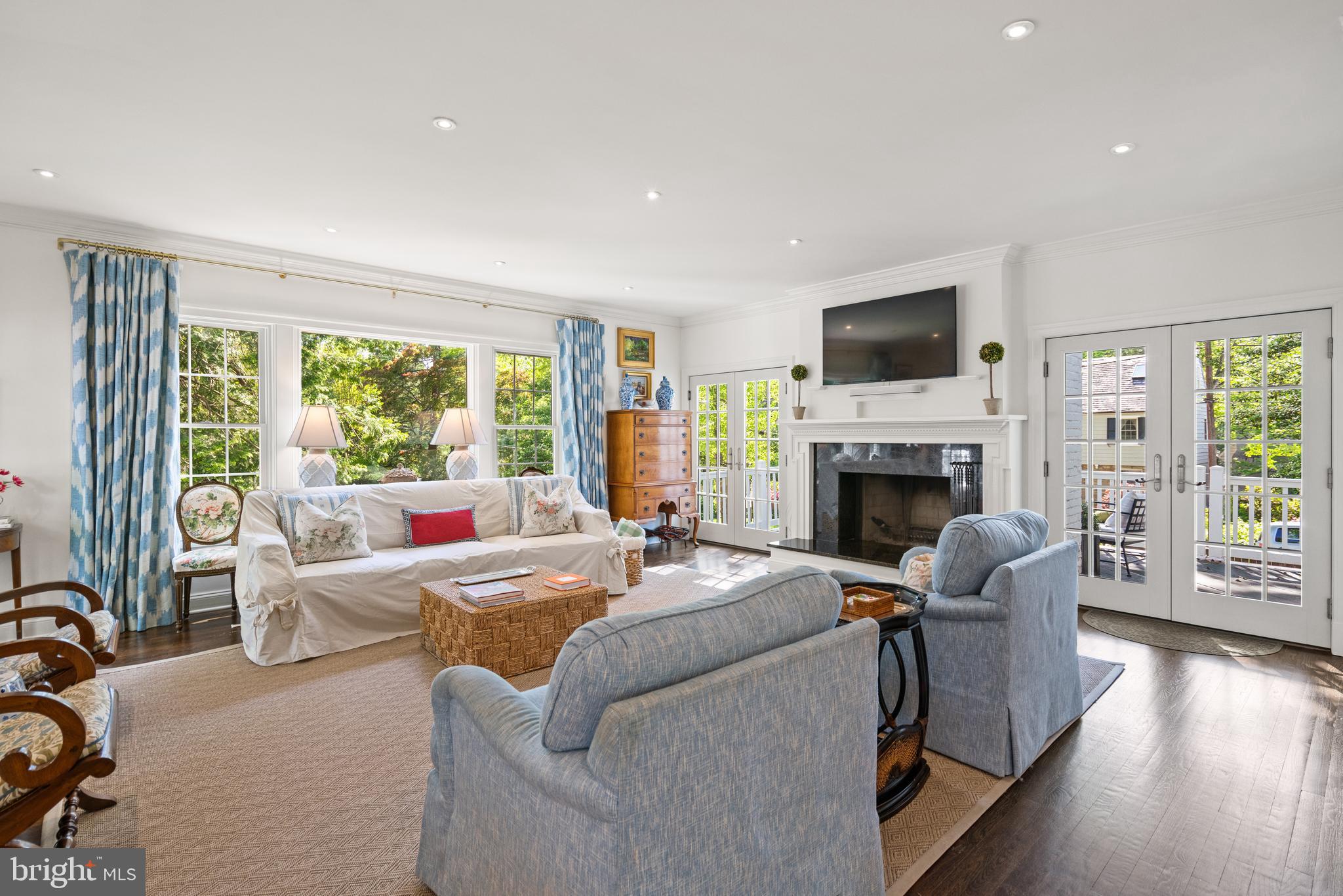 CHEVY CHASE - Residential