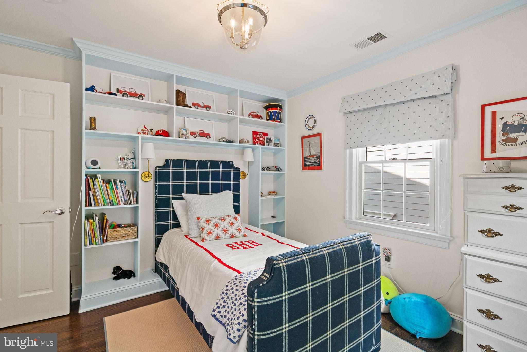 CHEVY CHASE - Residential