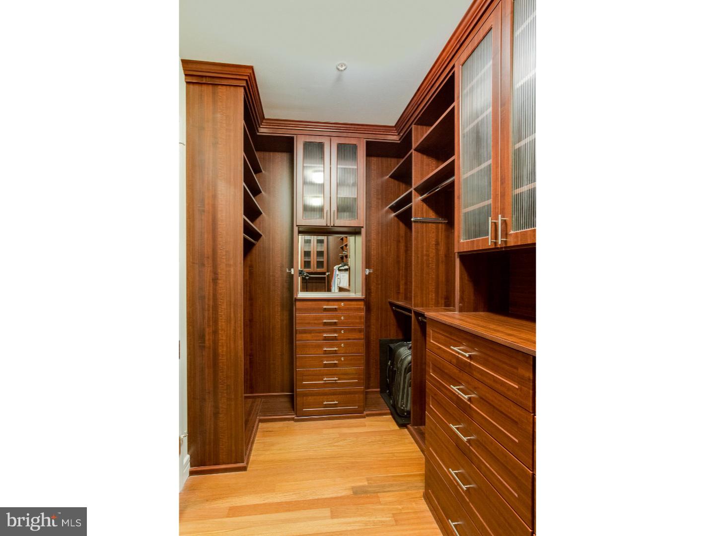 AVENUE OF THE ARTS - Residential