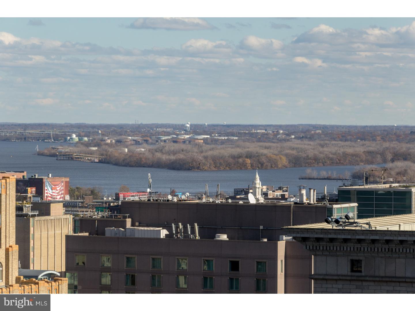 AVENUE OF THE ARTS - Residential