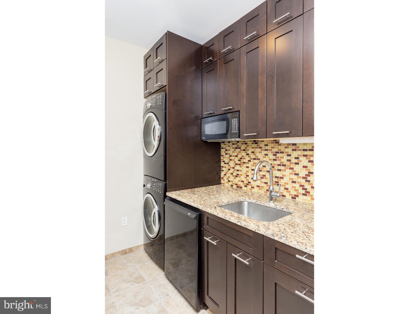 AVENUE OF THE ARTS - Residential