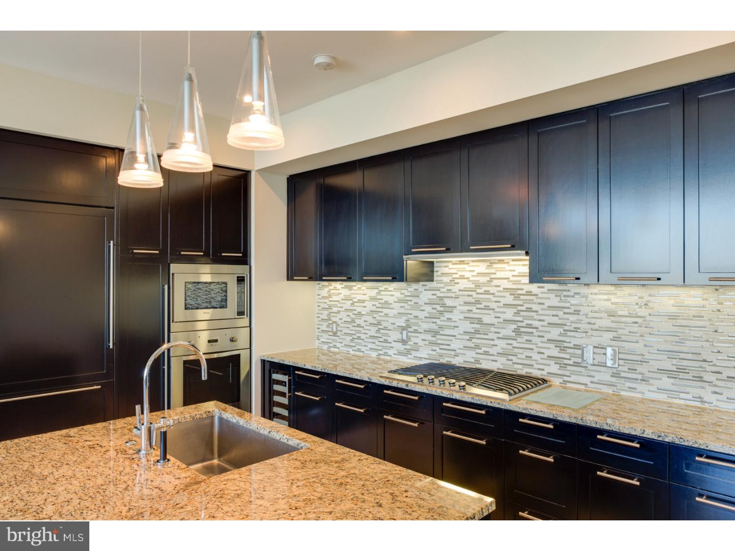 AVENUE OF THE ARTS - Residential