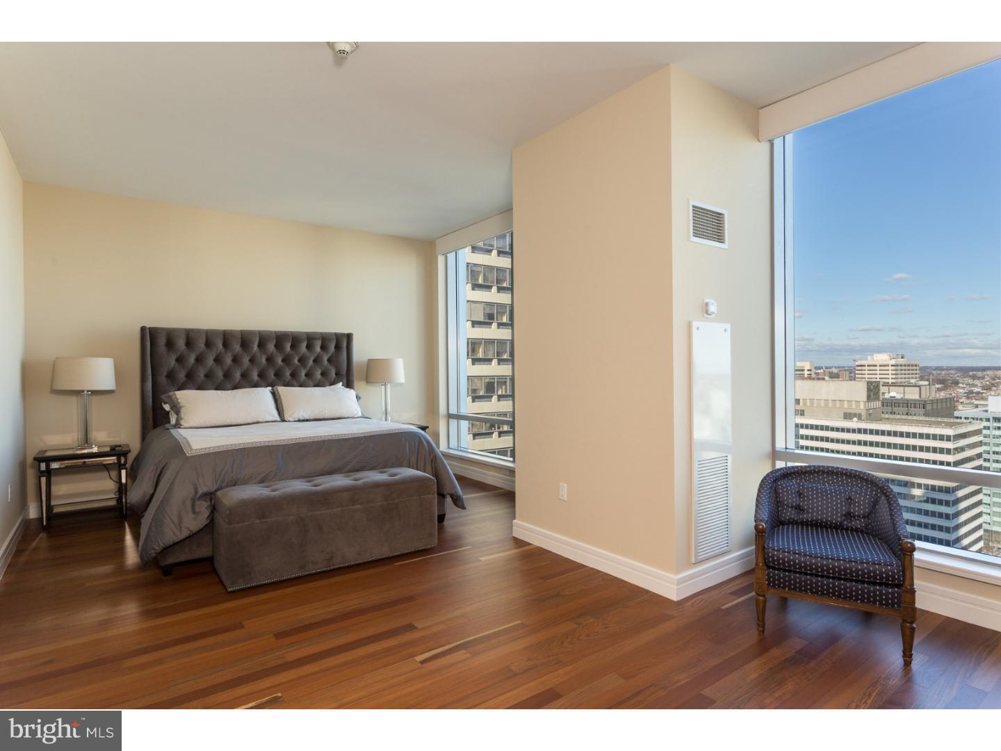 AVENUE OF THE ARTS - Residential