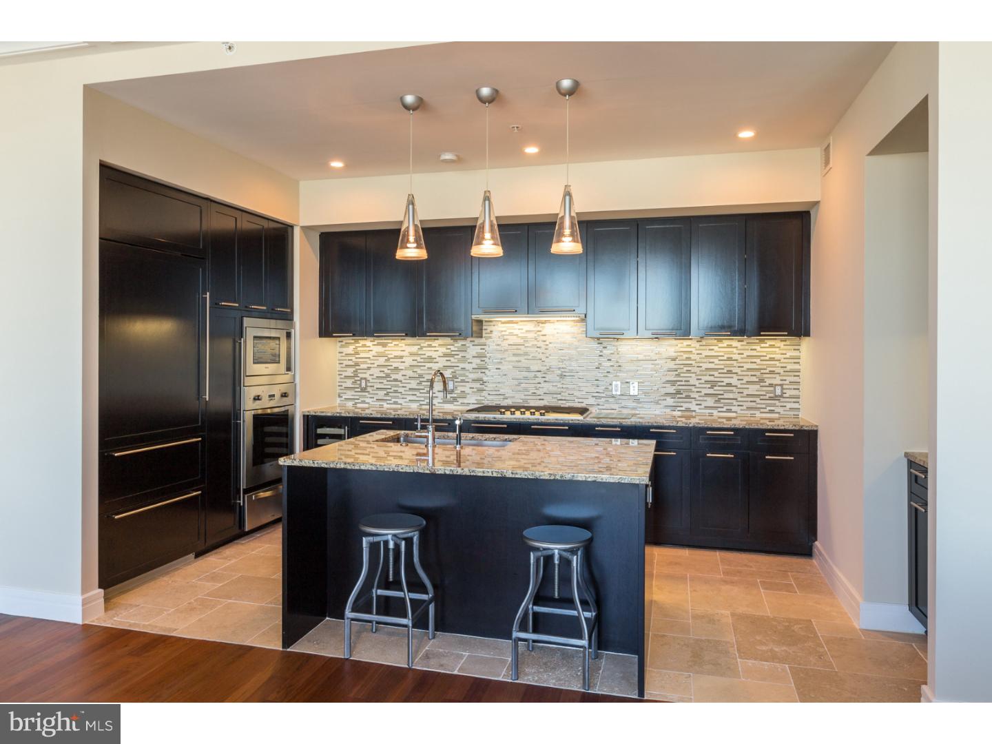 AVENUE OF THE ARTS - Residential