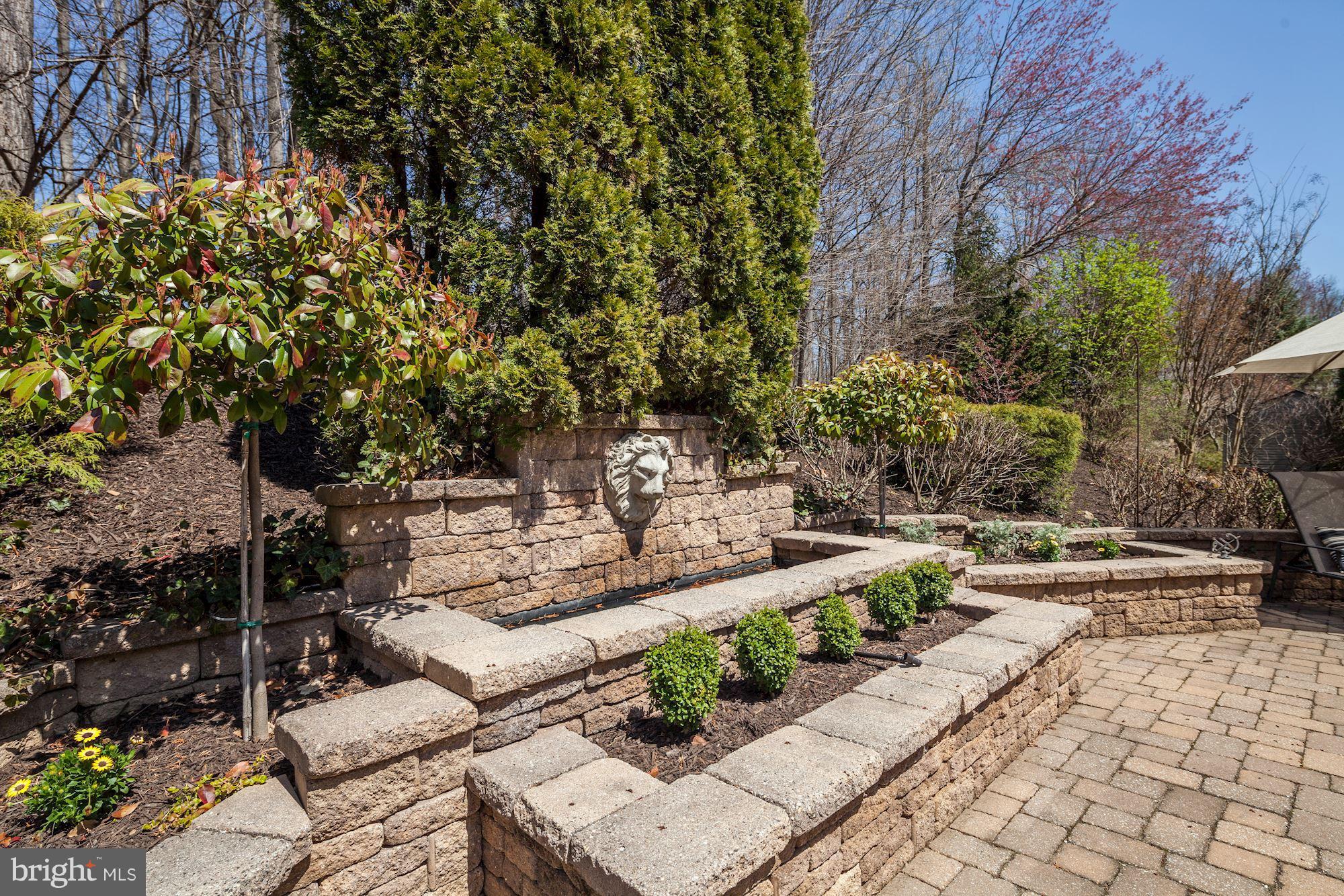 VINEYARD OAK - Residential