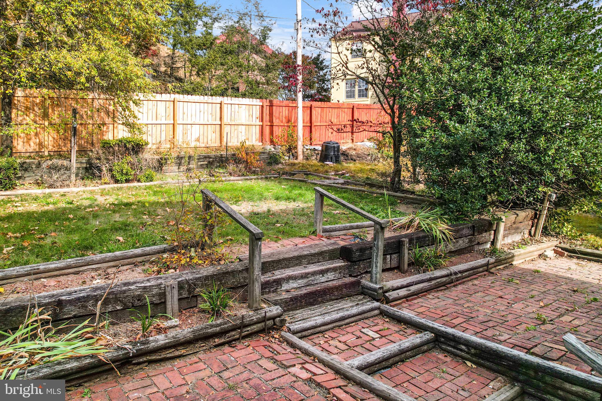 SOUTH END - Residential