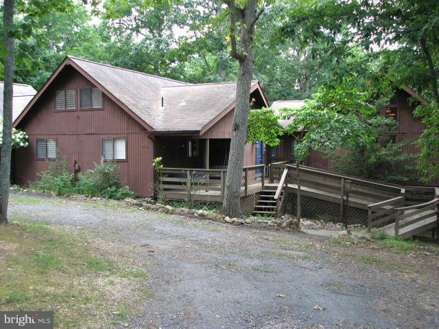 ASPEN HILL FARMS - Residential Lease