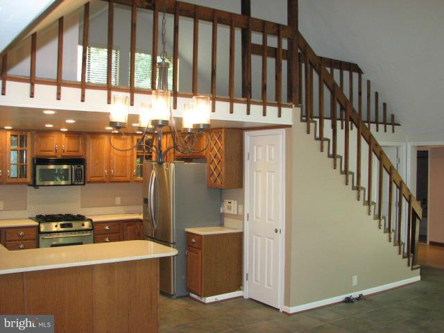 ASPEN HILL FARMS - Residential Lease