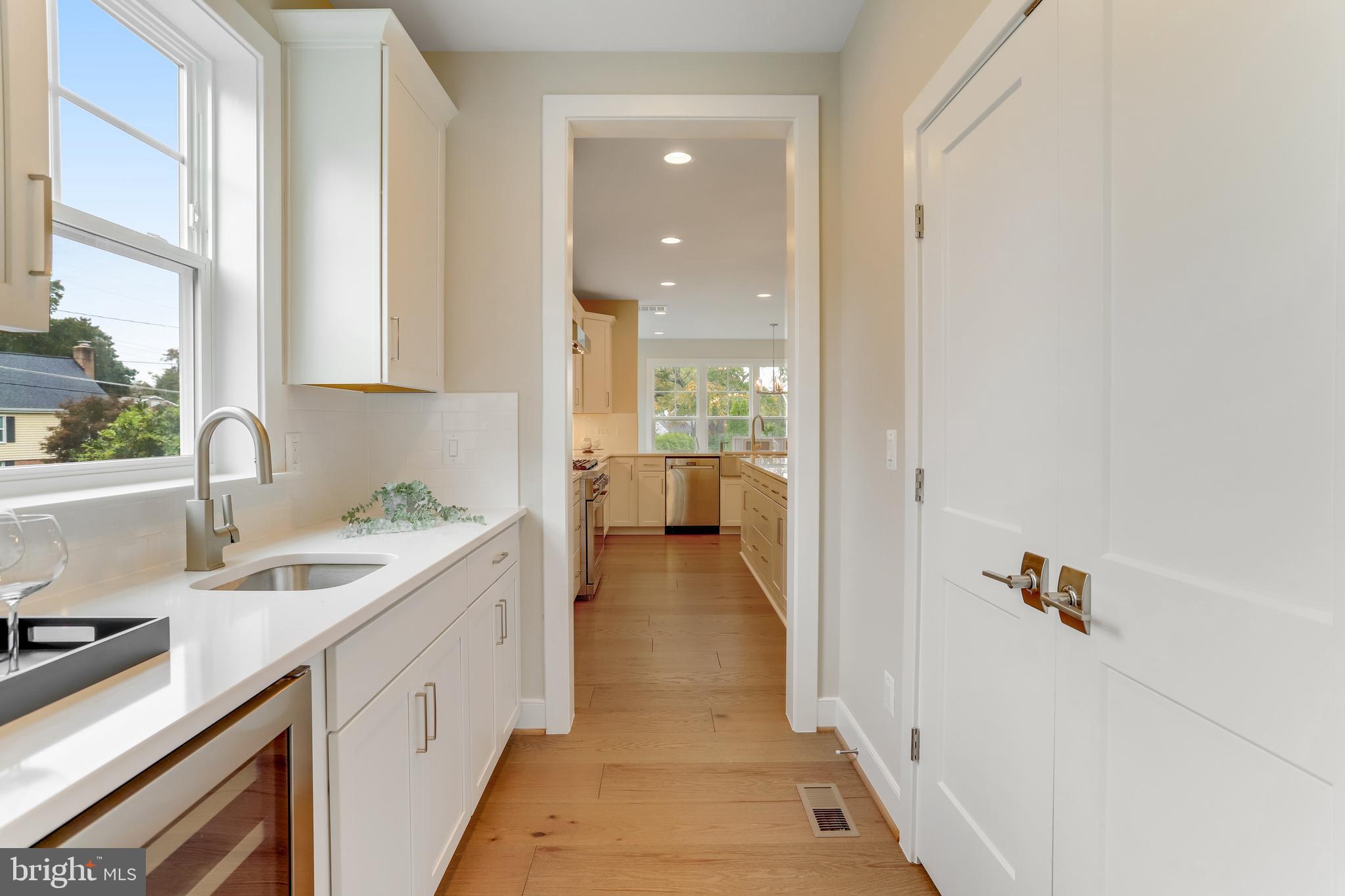 VIENNA WOODS - Residential