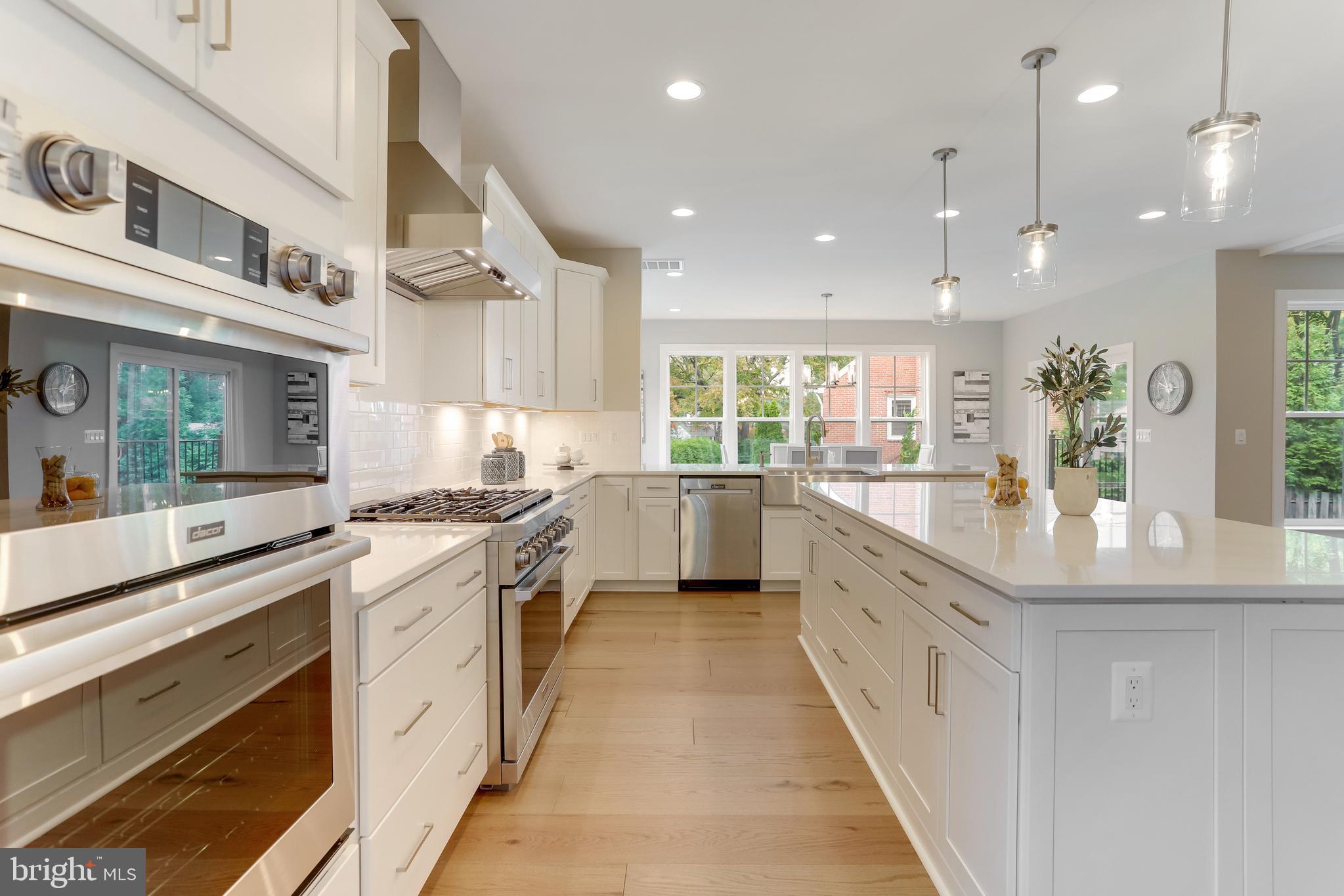 VIENNA WOODS - Residential