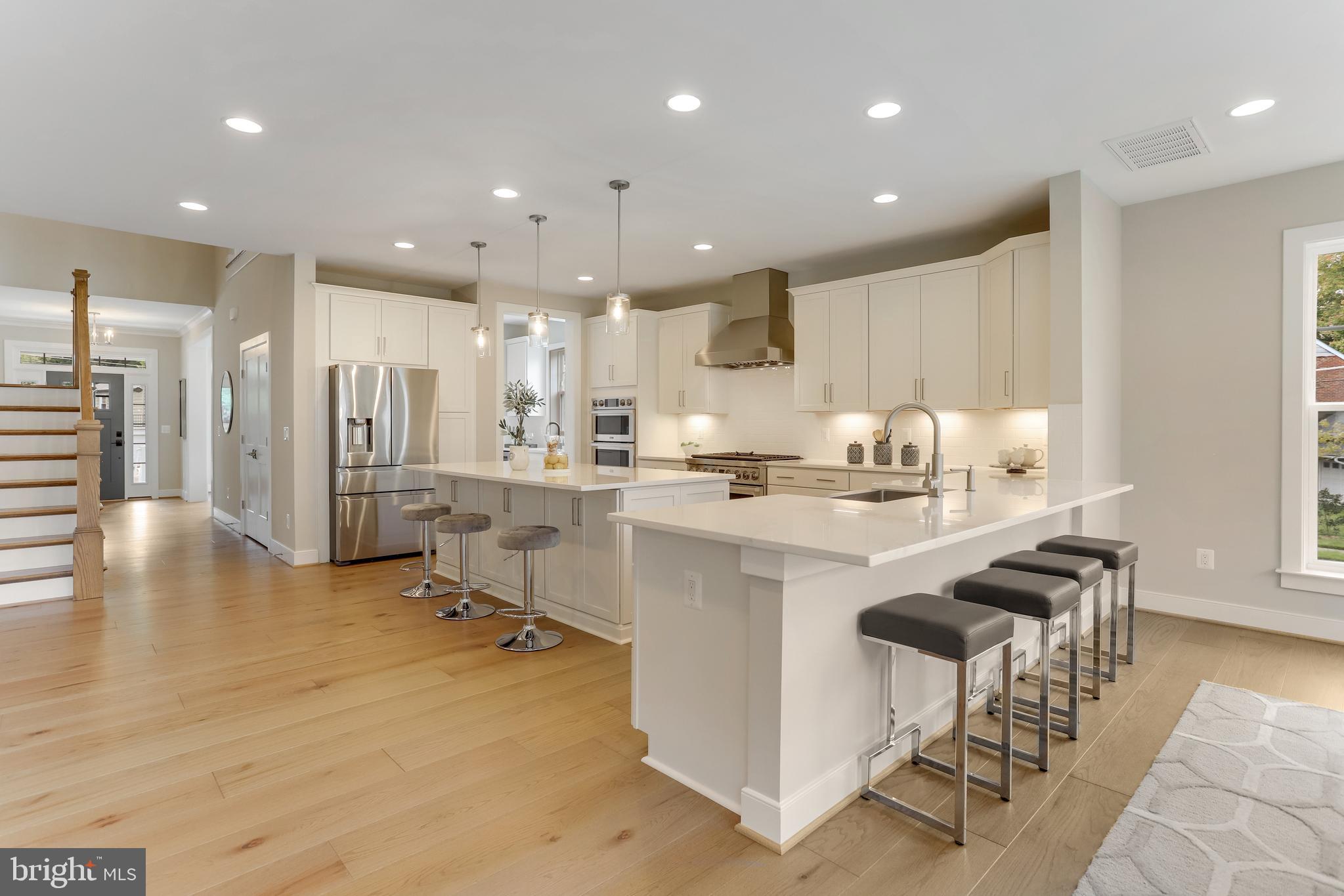 VIENNA WOODS - Residential