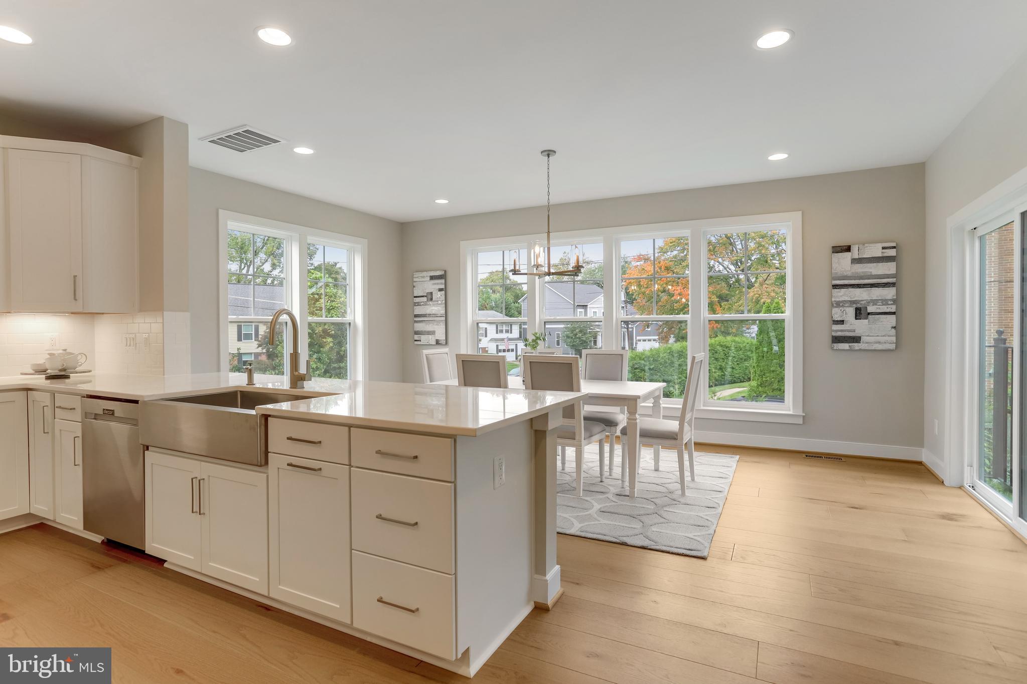 VIENNA WOODS - Residential