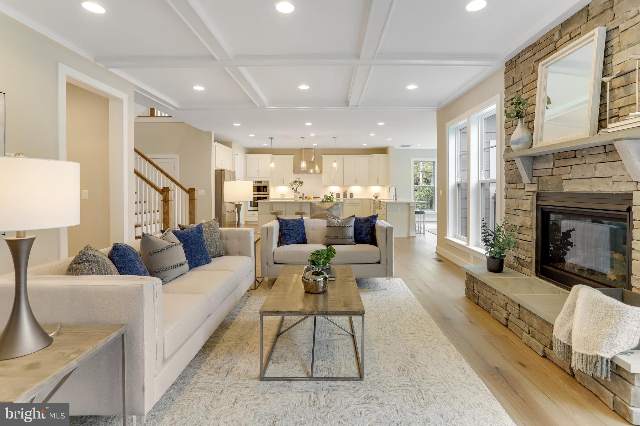 VIENNA WOODS - Residential