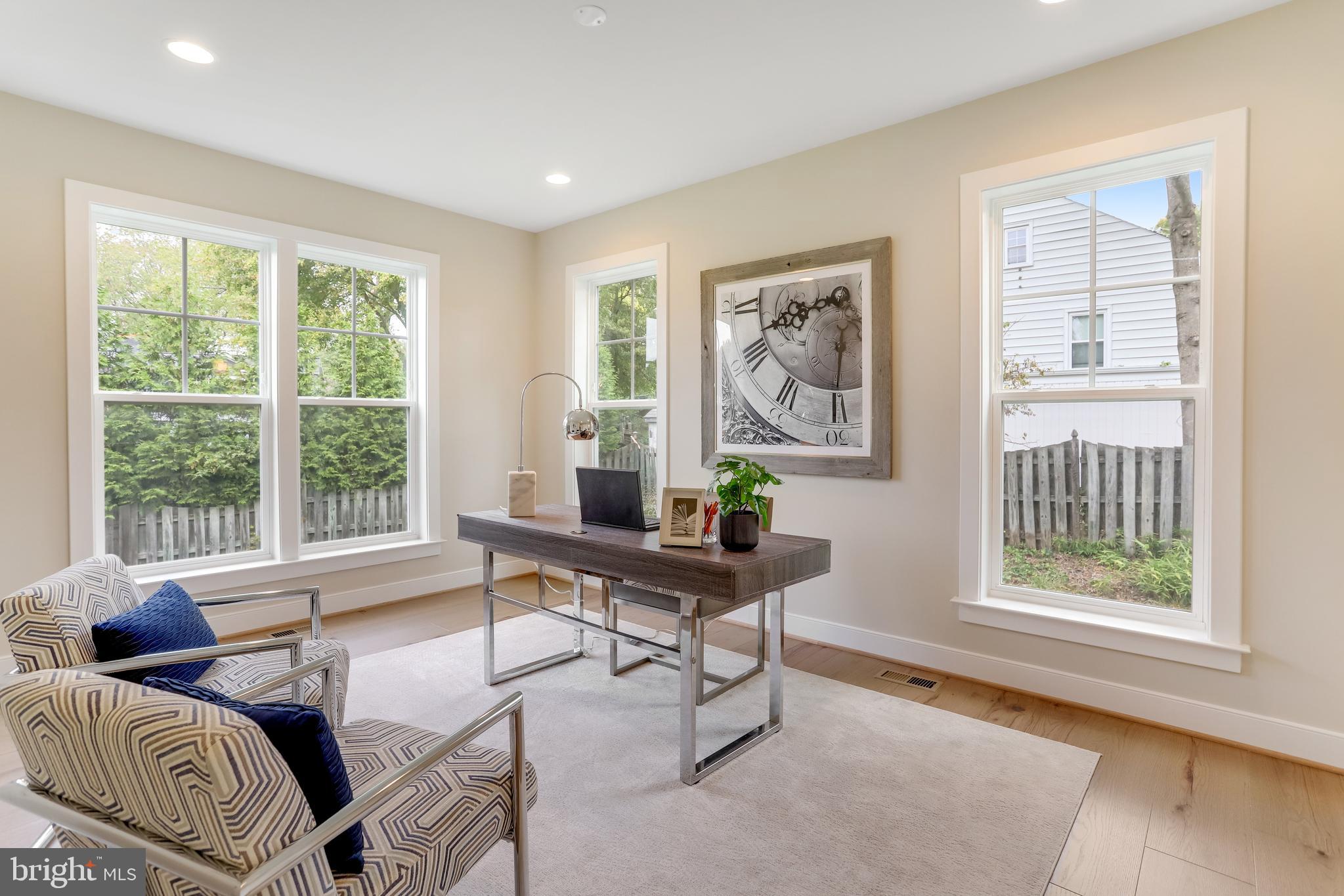 VIENNA WOODS - Residential